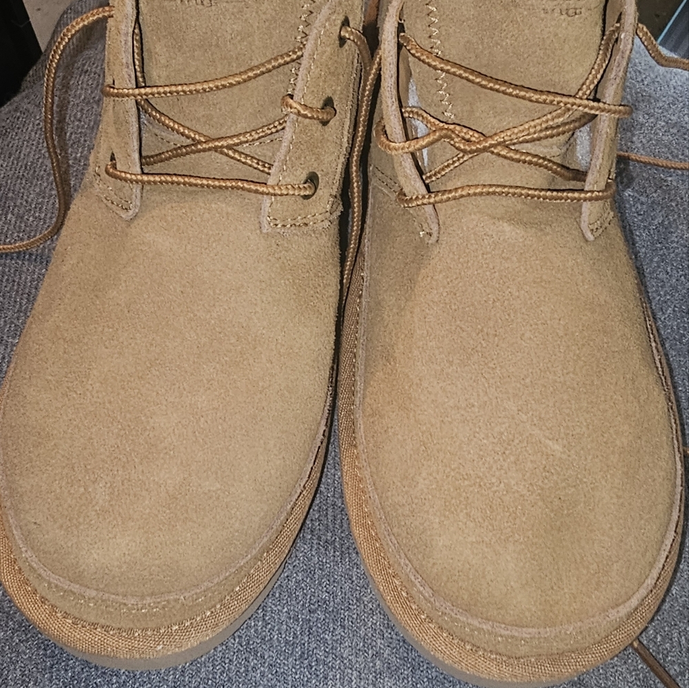 Men's Koolaburra  Tan Suede Shoes